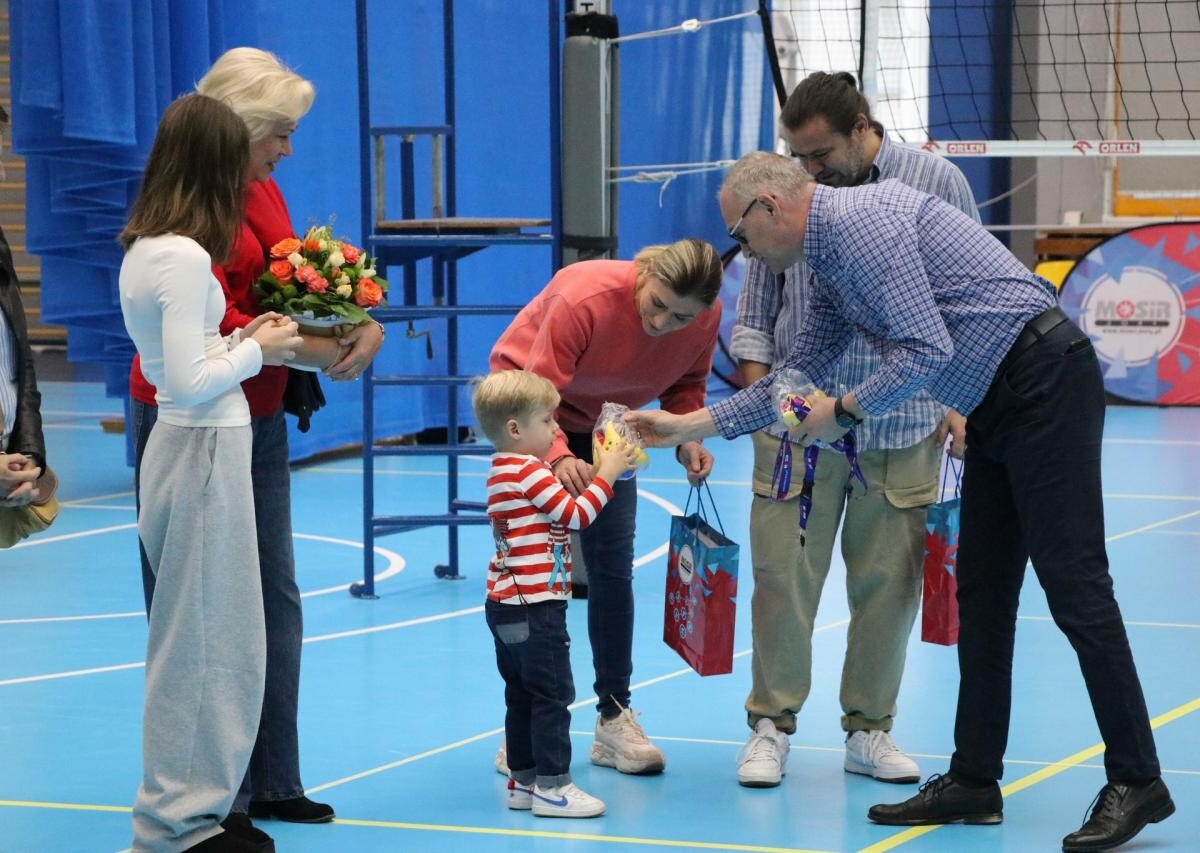 10 listopada 2024 roku w hali MOSiR w Żorach zakończył się XII Memoriał Czesława Fojcika, który zgromadził 18 drużyn z całego Śląska i Wrocławia / fot. MOSiR Żory