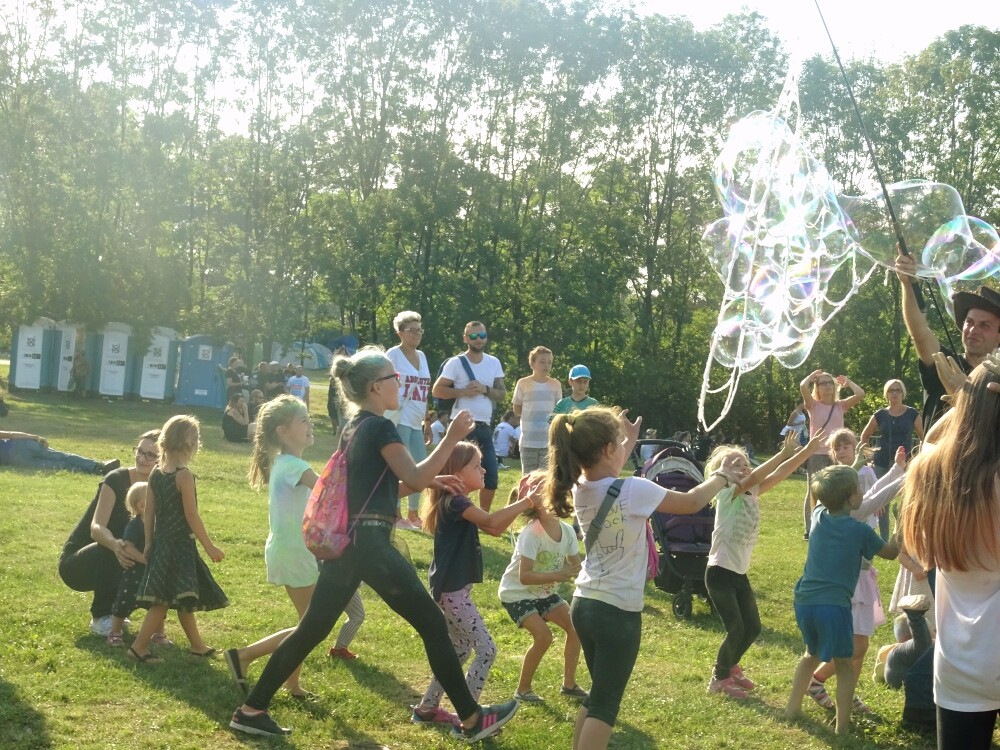 To już trzecia edycja Przystanku Żory. Podobnie jak w ubiegłych latach impreza zgromadziła tłum świetnie bawiących się osób. Zobaczcie zdjęcia!