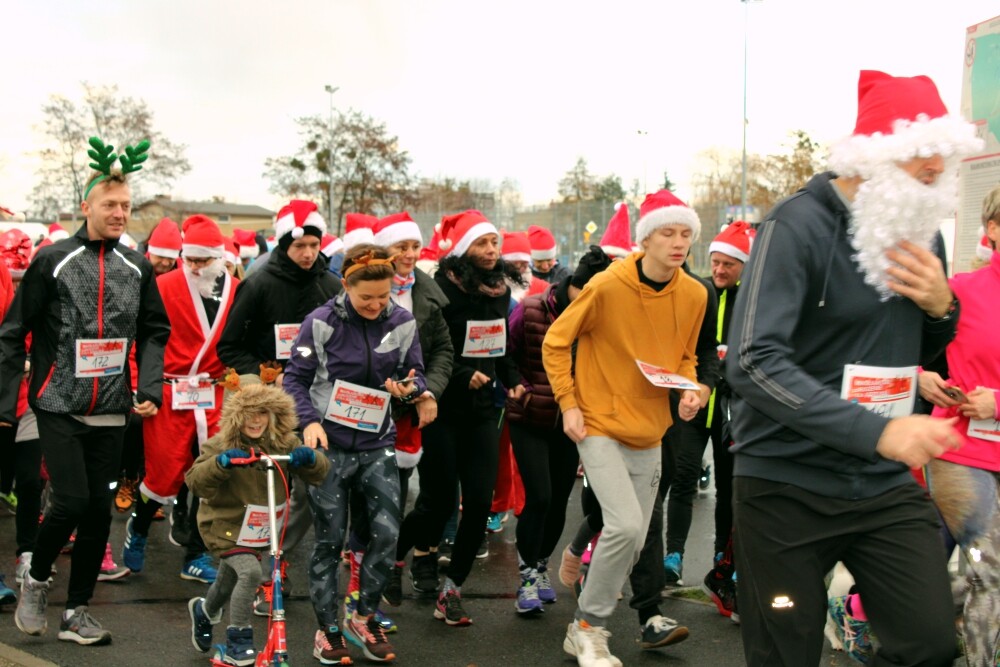 W niedzielę odbył się charytatywny bieg i marsz nordic walking na rzecz 9-letniego Artura z Żor. Zobaczcie zdjęcia!