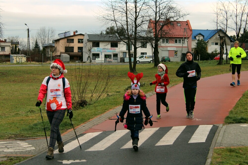 W niedzielę odbył się charytatywny bieg i marsz nordic walking na rzecz 9-letniego Artura z Żor. Zobaczcie zdjęcia!