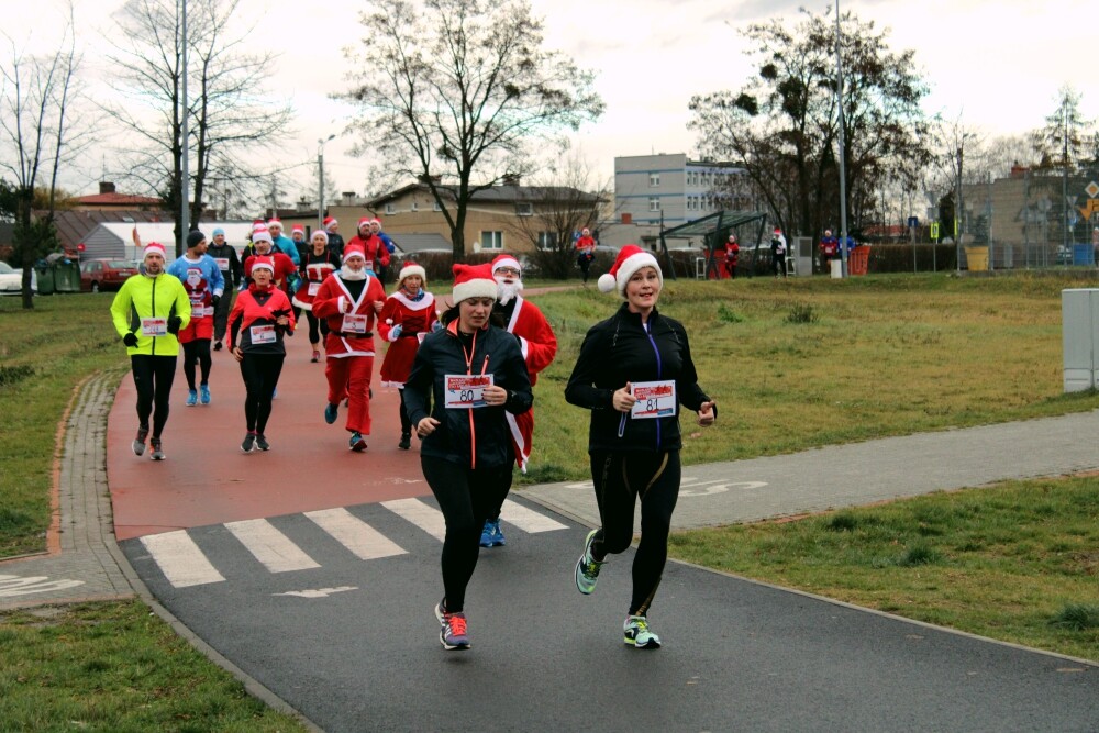 W niedzielę odbył się charytatywny bieg i marsz nordic walking na rzecz 9-letniego Artura z Żor. Zobaczcie zdjęcia!