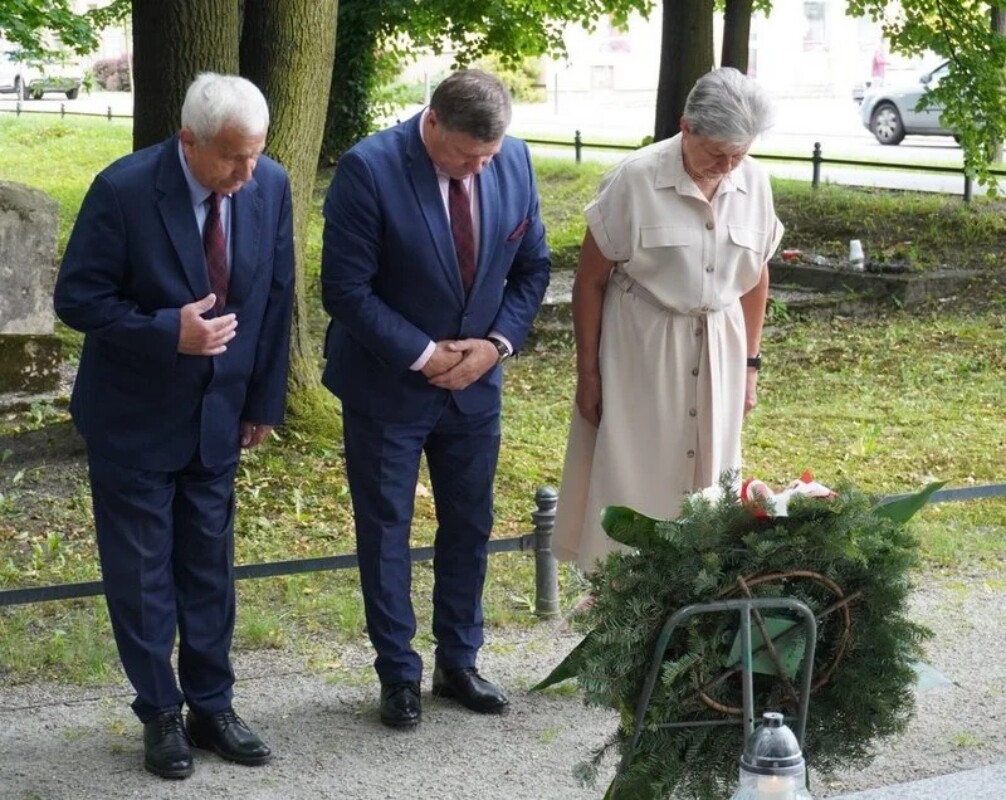Żory pamiętają Powstańców Śląskich – hołd na starym cmentarzu
